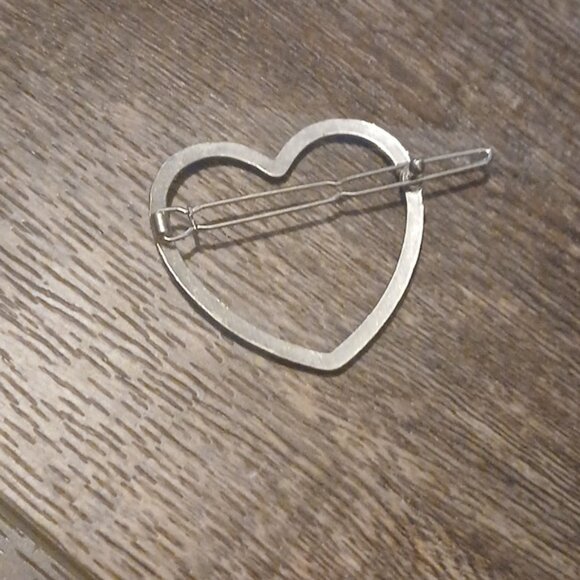 Heart barette - Picture 2 of 4